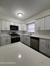 321 Spring St in Red Bank, NJ - Building Photo - Building Photo