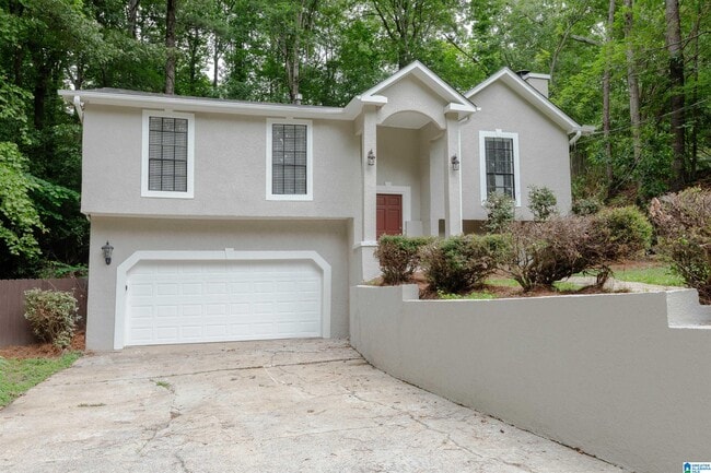 property at 3612 Chaumont Dr