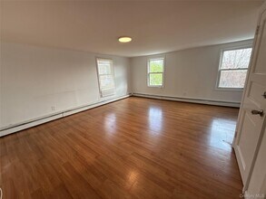 49 1/2 Elm St in Sleepy Hollow, NY - Building Photo - Building Photo