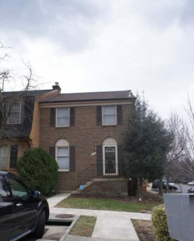 7713 Bristol Square Ct in Springfield, VA - Building Photo - Building Photo