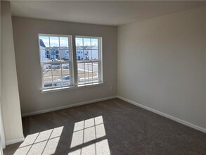 1163 Susan Cir in Breinigsville, PA - Building Photo - Building Photo