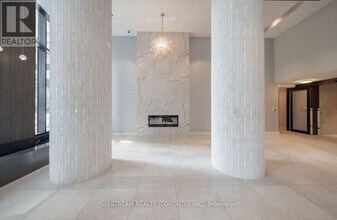 38 Annie Craig Dr in Toronto, ON - Building Photo - Building Photo