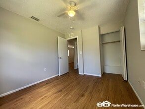 13148 118th St in Largo, FL - Foto de edificio - Building Photo