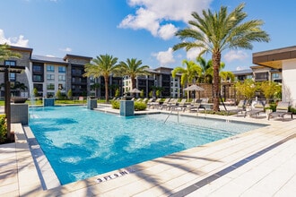 The Bentley in Orlando, FL - Foto de edificio - Building Photo