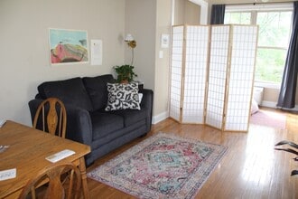 211 W Fairview Ave in Johnson City, TN - Building Photo - Building Photo