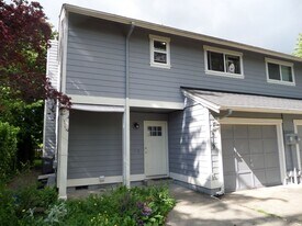 919 Natalie Pl in Enumclaw, WA - Building Photo