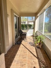 550 Cypress Crossing in West Palm Beach, FL - Foto de edificio - Building Photo