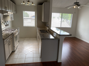 801 Newport Ave, Unit #201 in Long Beach, CA - Building Photo - Building Photo