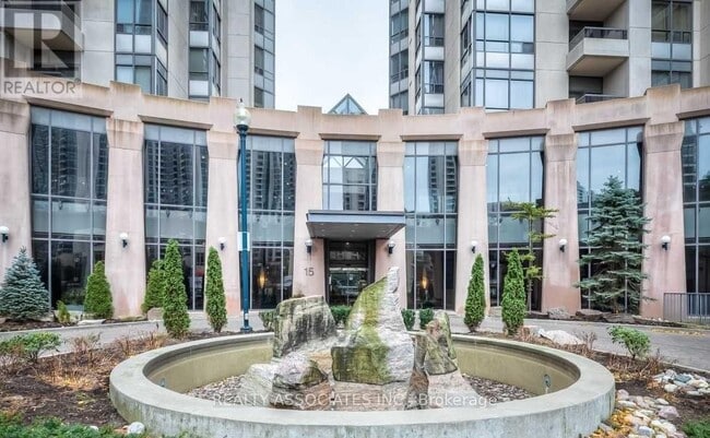 property at 15 Northtown Way