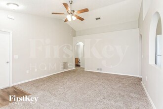8408 Oak Crossing Dr W in Jacksonville, FL - Building Photo - Building Photo