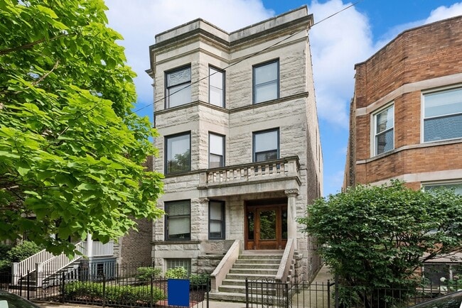 property at 1045 W Dakin St