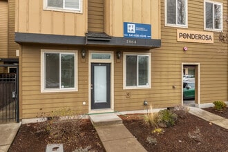 The Ponderosa in Eugene, OR - Foto de edificio - Building Photo