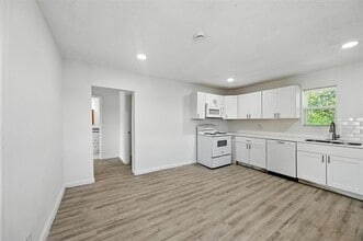320 T A Carroll Ave in Corsicana, TX - Building Photo - Building Photo