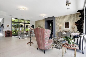 16709 Botaniko Dr N in Weston, FL - Foto de edificio - Building Photo