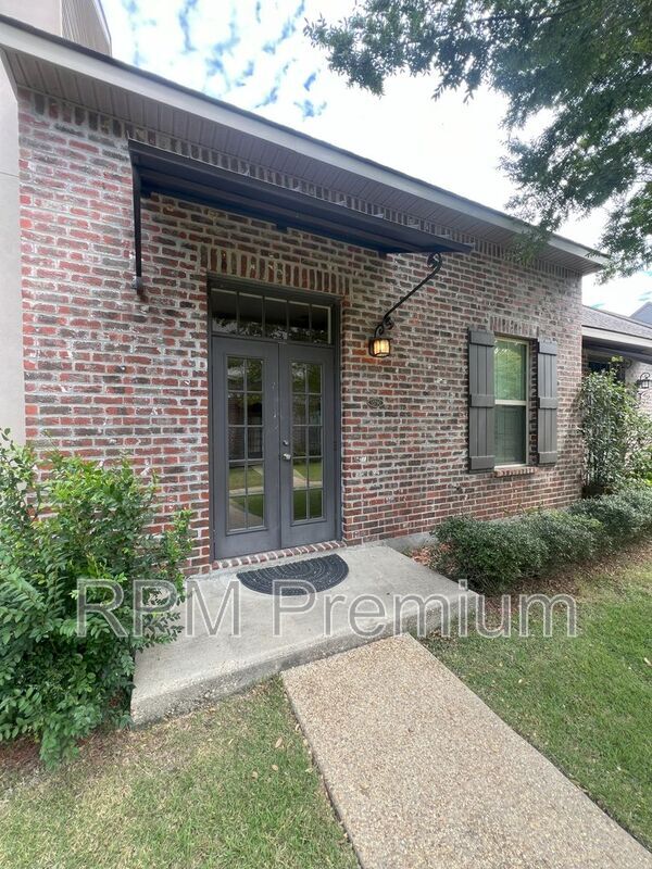 13790 Azalea Dr in St. Francisville, LA - Foto de edificio - Building Photo