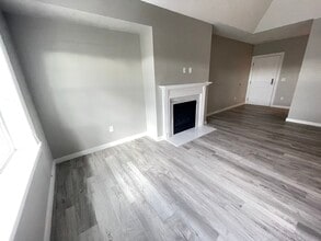 Plaza 15 in Scarborough, ME - Building Photo - Building Photo