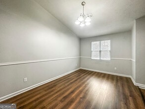 7090 Birling Dr in College Park, GA - Building Photo - Building Photo