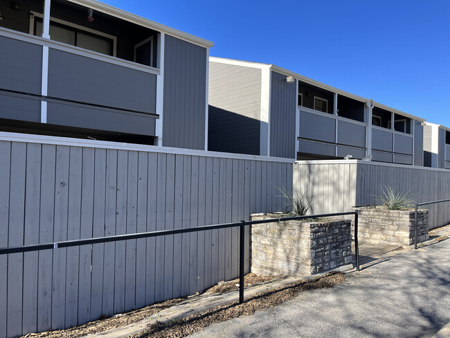 Main Street Commons Apartments in Burnet, TX - Building Photo - Building Photo