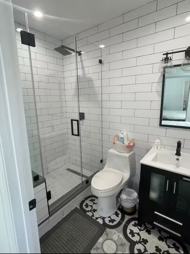 5525 Hermitage Ave, Unit 5525 Hermitage in Valley Village, CA - Building Photo - Building Photo