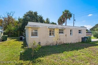725 5th St N in Jacksonville Beach, FL - Building Photo - Building Photo