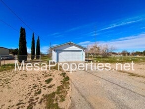 9964 Arroyo Ave in Hesperia, CA - Building Photo - Building Photo