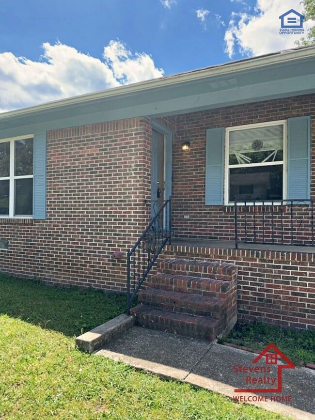 4705 Metro Park Ln in Chattanooga, TN - Building Photo - Building Photo