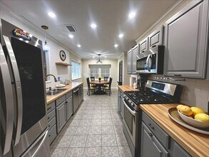 57308 S Hardin Rd, Unit 2006 in Slidell, LA - Foto de edificio - Building Photo