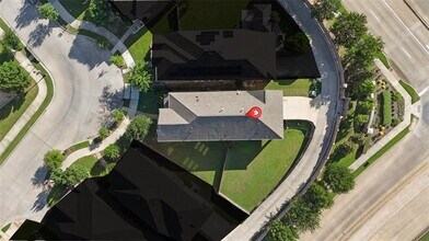 1001 Vineyard Dr in Euless, TX - Building Photo - Building Photo