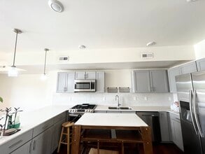 32 W 1700 S, Unit A11 in Salt Lake City, UT - Building Photo - Building Photo