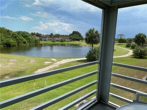 69 Royal Oak Ct in Vero Beach, FL - Building Photo - Building Photo