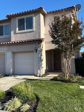 1067 Portofino Ave in Vacaville, CA - Building Photo - Building Photo
