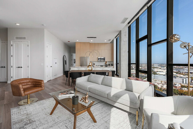 730 N Milwaukee Ave in Chicago, IL - Building Photo - Building Photo