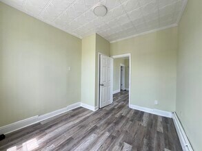 2 Bayview Ave in Jersey City, NJ - Building Photo - Building Photo