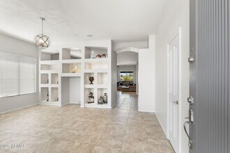 10318 E Tierra Buena Ln in Scottsdale, AZ - Building Photo - Building Photo