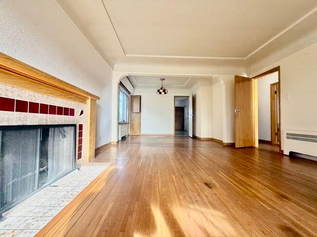 127 Street - 1 St in Vancouver, BC - Building Photo - Building Photo