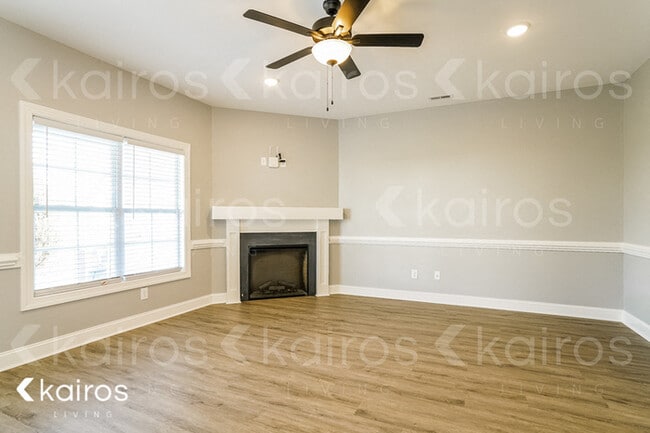 3709 Oak Leaf Wy in Greenville, NC - Foto de edificio - Building Photo