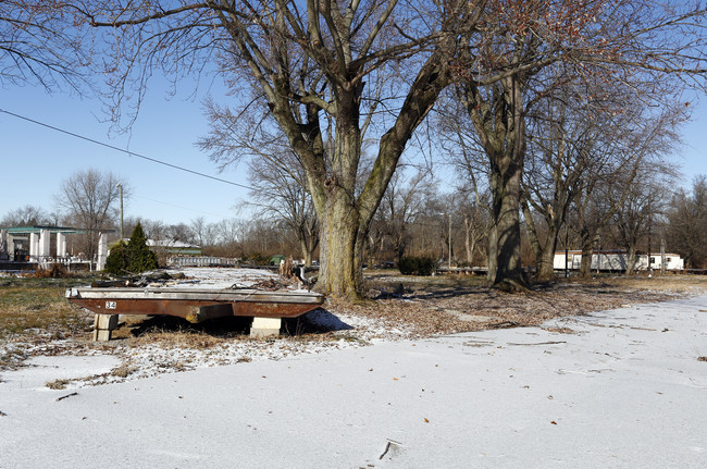 Whites Mobile Home Park in Muncie, IN - Building Photo - Building Photo