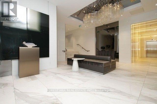 6 Parkwood Ave in Toronto, ON - Building Photo - Building Photo