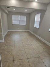 5709 Taylor St in Hollywood, FL - Building Photo - Building Photo