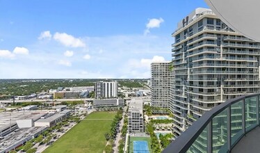 3301 NE 1st Ave, Unit H2409 in Miami, FL - Building Photo - Building Photo