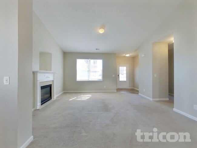 1427 Wilshire Way, Unit D Floor in Mcdonough, GA - Building Photo - Building Photo