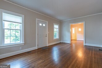 208 Shadowmoor Dr in Decatur, GA - Building Photo - Building Photo