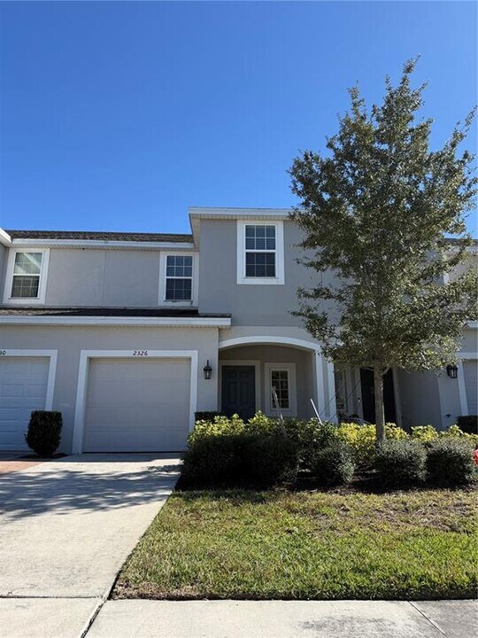 2326 Alee Ln in Wesley Chapel, FL - Building Photo