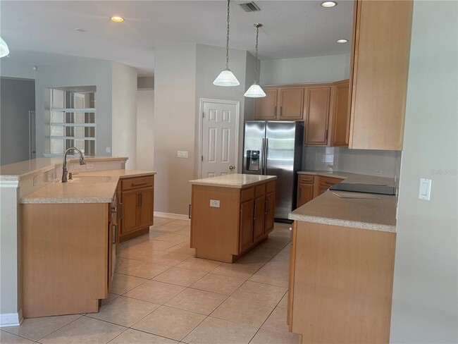 5516 Garden Arbor Dr in Lutz, FL - Building Photo - Building Photo