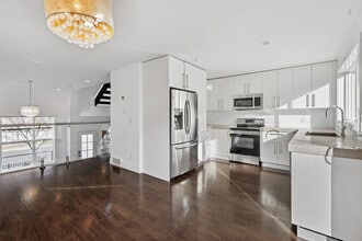 1530 Bayside Ave SW in Airdrie, AB - Building Photo - Building Photo