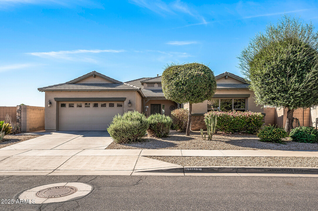 11110 N 165th Ave in Surprise, AZ - Building Photo