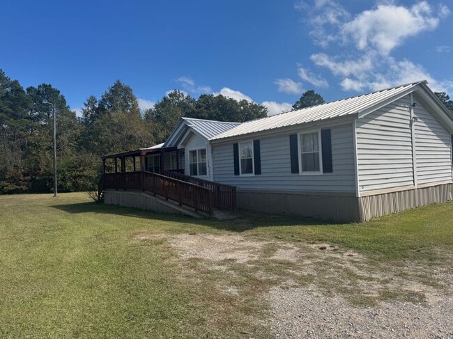 12750 FM2501 in Apple Springs, TX - Foto de edificio - Building Photo