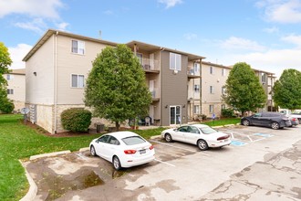 Cambridge Apartments in Fremont, NE - Foto de edificio - Building Photo