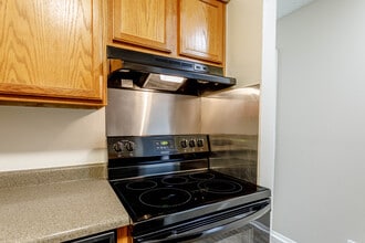 Waterview on the Parkway Apartments in Thornton, CO - Building Photo - Interior Photo