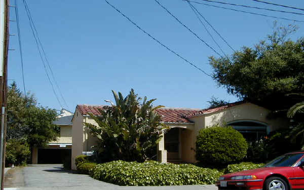 553 Elm St in San Carlos, CA - Building Photo